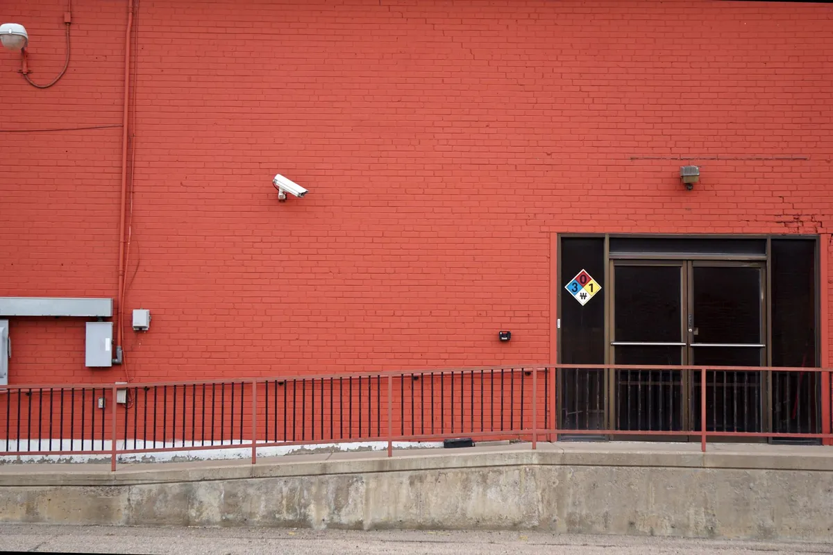 Camera de surveillance exterieure sur une facade